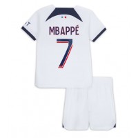 Dětský fotbalový dres Paris Saint-Germain Kylian Mbappe #7 2023-24 Venkovní Krátký Rukáv (+ trenýrky)